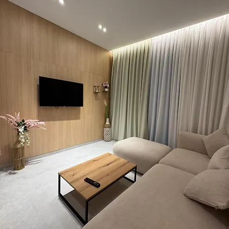 Golden Tower Apartment