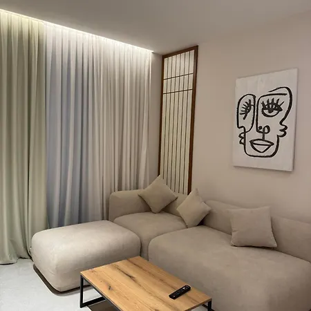 Apartment Golden Tower *