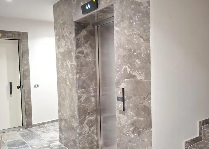 Golden Tower Apartman Tirana