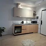 Golden Tower Apartment *