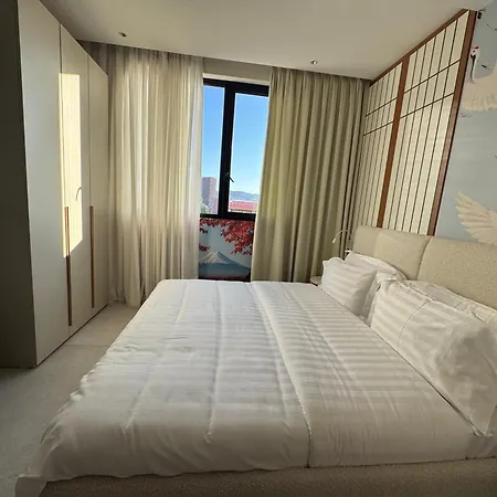 B41 Luxury Apartment *