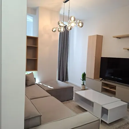 Golden Tower Apartamento