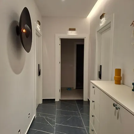 Golden Tower Apartamento Tirana