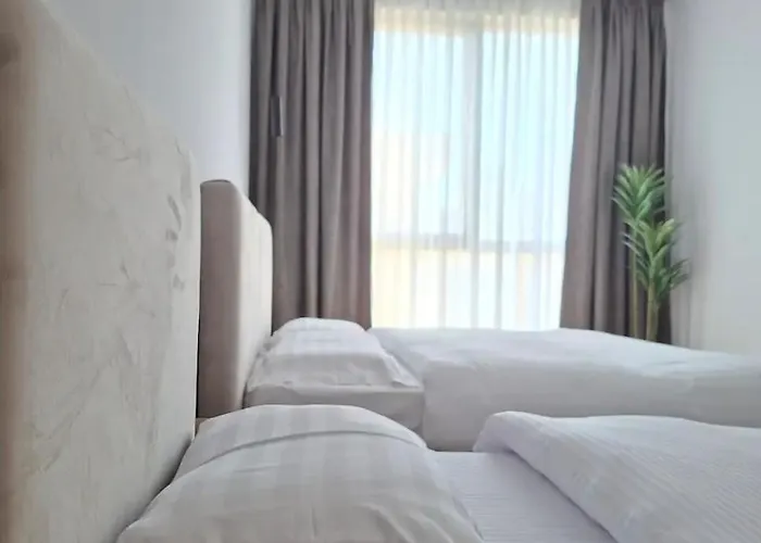 Golden Tower Apartment